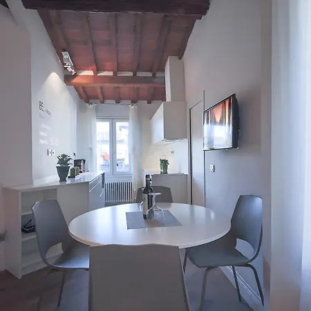 Elegant And Bright Flat Near The Duomo Апартаменты Флоренция
